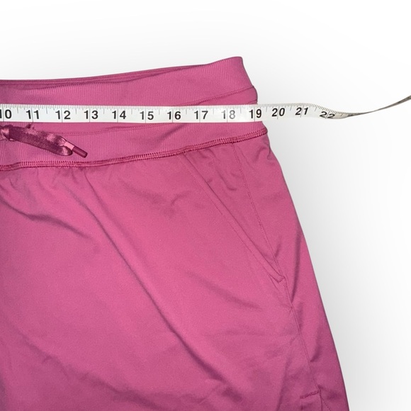 TRAVIS MATHEW MOVEKNIT TIE SKORT XXL - Red Violet (Pink) - Picture 6 of 13